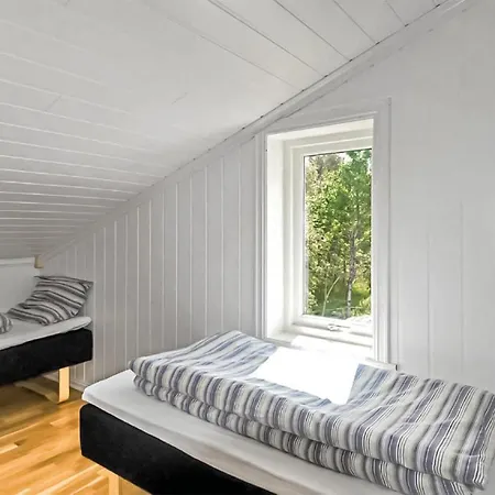 Beautiful In With 3 Bedrooms And Wifi Sveio