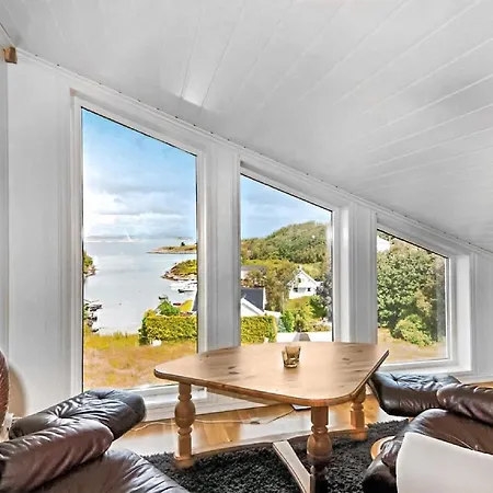 Beautiful In With 3 Bedrooms And Wifi * Sveio